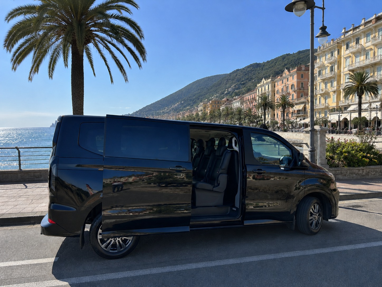 Mezzo Cursio NCC sul lungomare